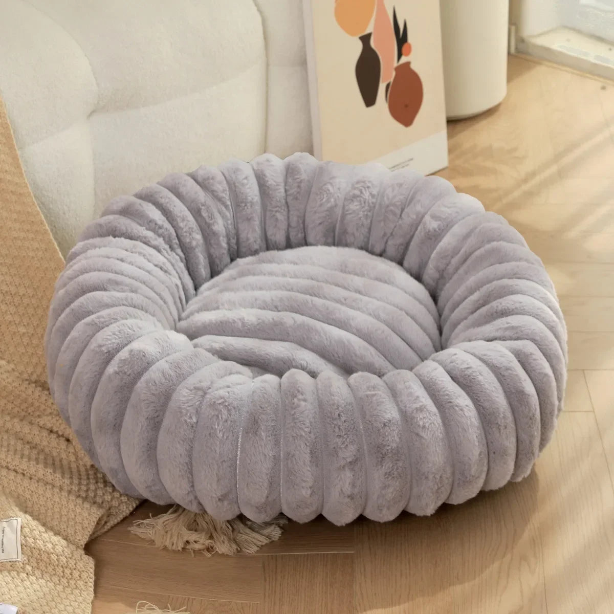 Rio’s Cozy Round Bed