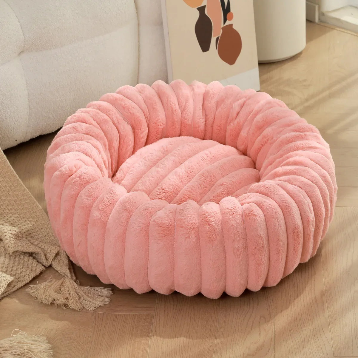Rio’s Cozy Round Bed