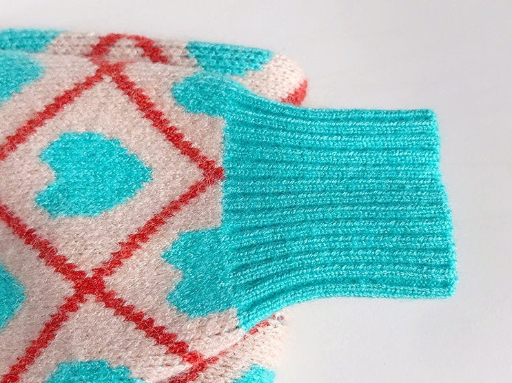 Rio’s Cozy Heart Knit