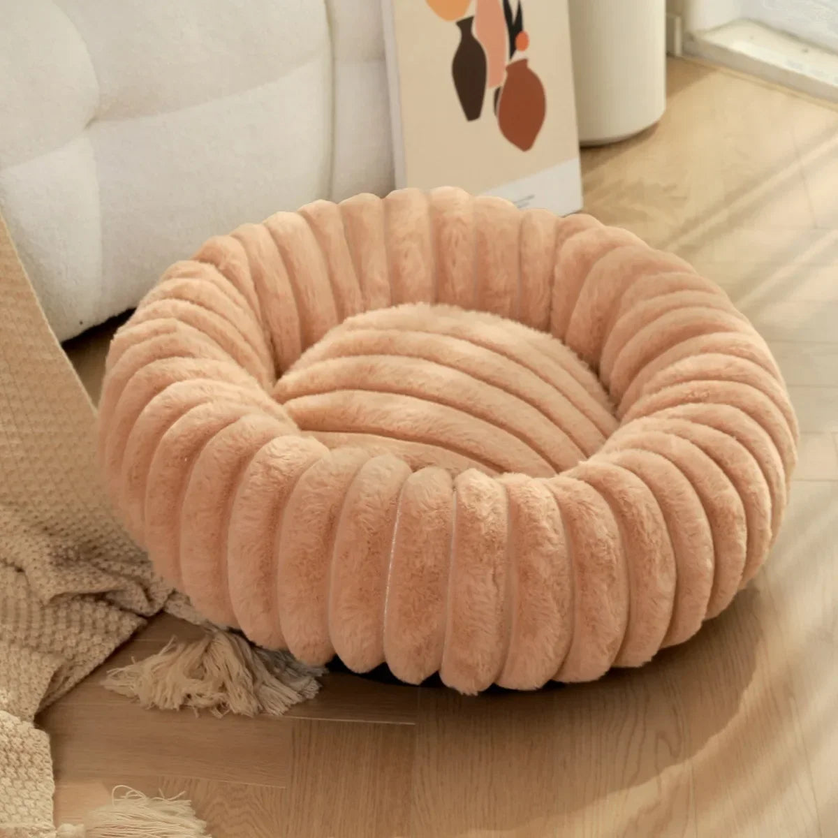 Rio’s Cozy Round Bed